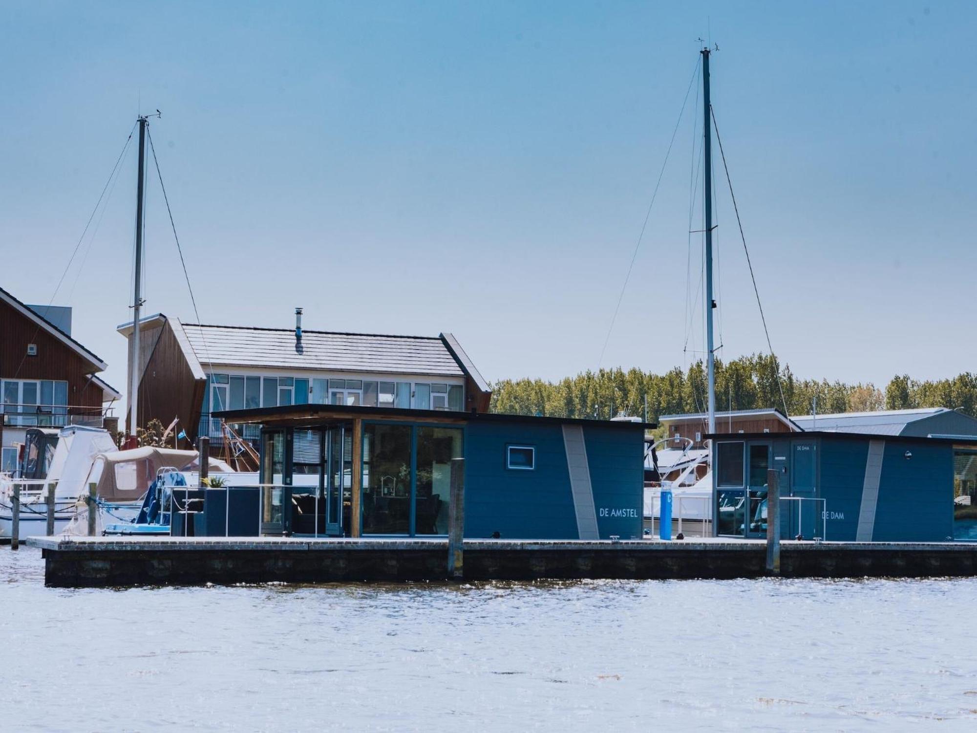 Modern Houseboat With Air Conditioning Located In Marina Uitgeest Exterior foto
